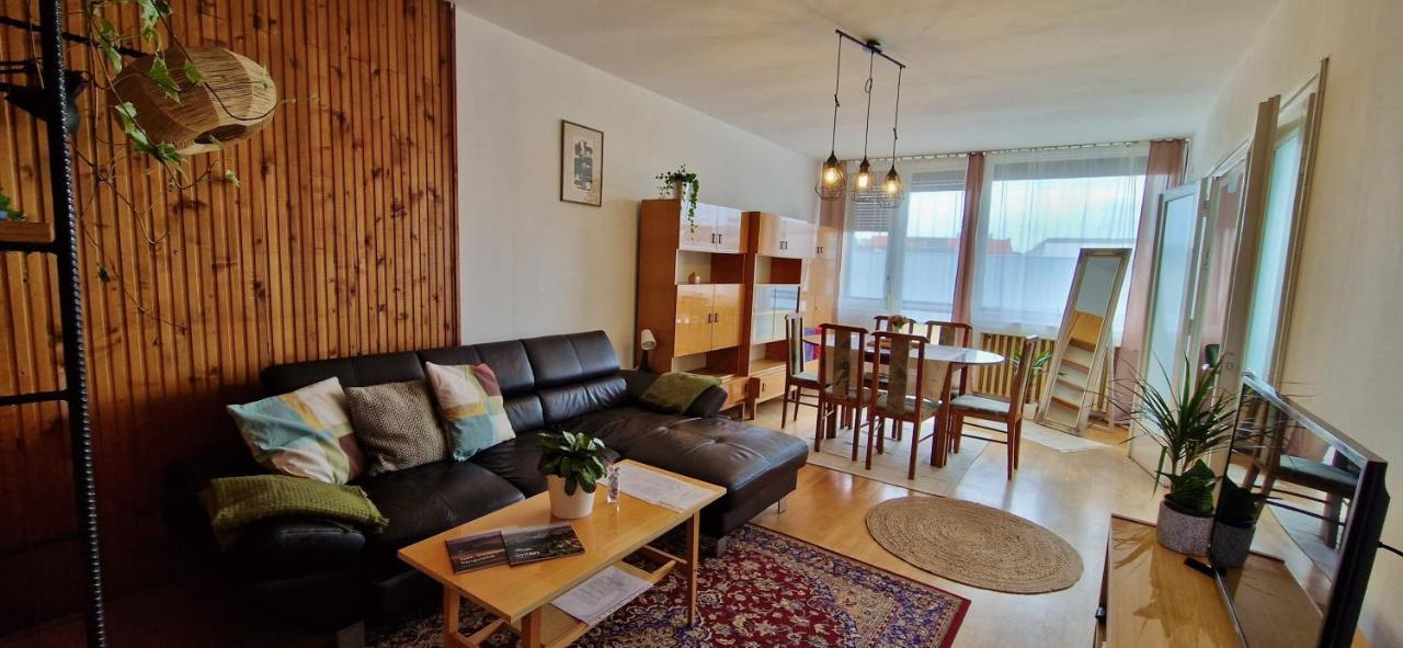 Nosztalgia Apartman Apartment Veszprem Exterior photo